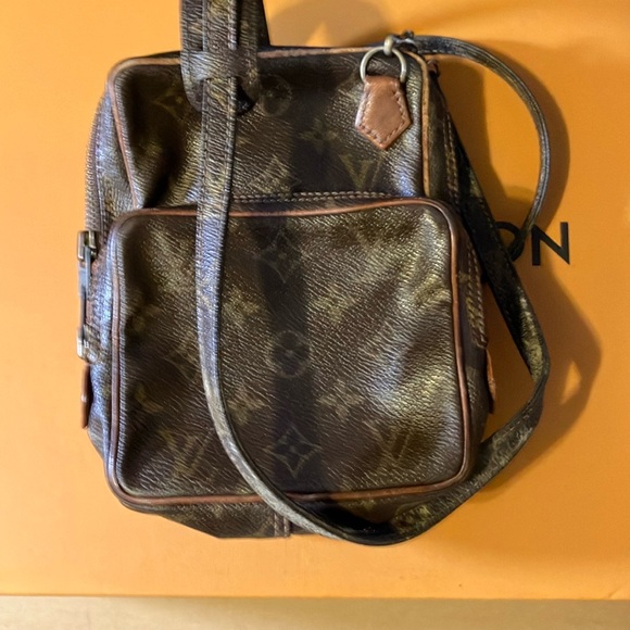 Louis Vuitton Monogram Mini Amazon Crossbody Unisex - Picture 4 of 13